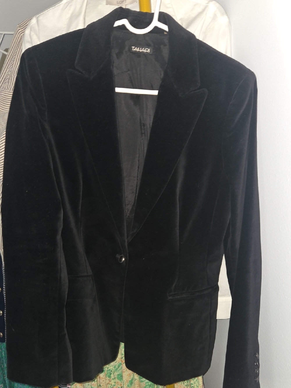 Tahari Black Velvet Single-Button Blazer